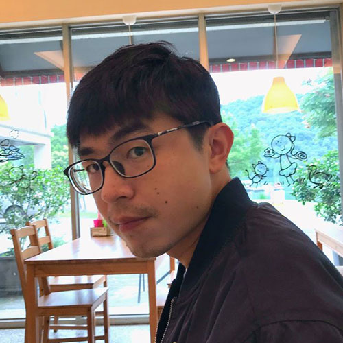吳秉育
